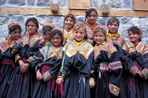 children-of-hunza-tribe