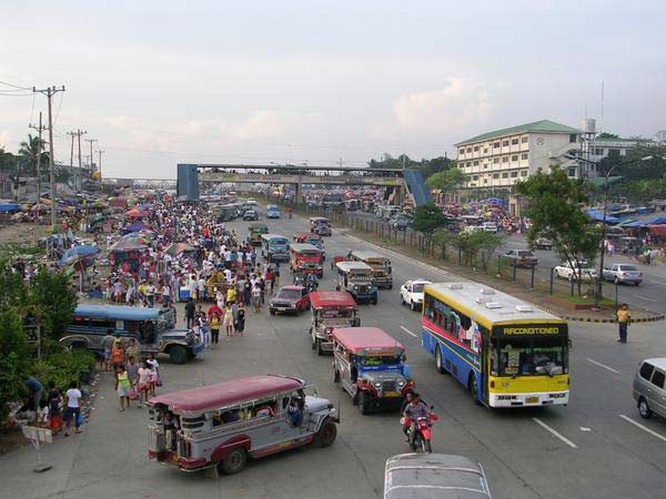 commonwealth-avenue-philippines