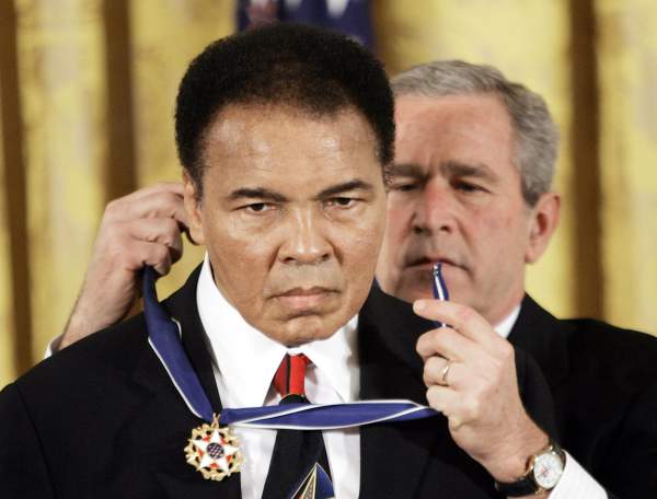 president-bush-presents-the-presidential-medal-of-freedom-to-muhammad-ali-in-2005