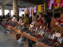 female-traders-at-ima-keithel-market