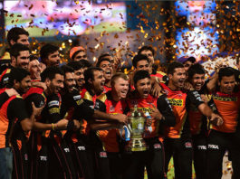sunrisers-hyderabad-players-celebrate-bengaluru